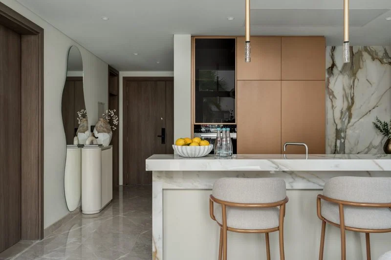 A Sanctuary in the City Home - photo 3