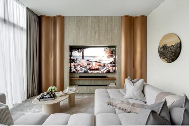 A Sanctuary in the City Home - photo 2